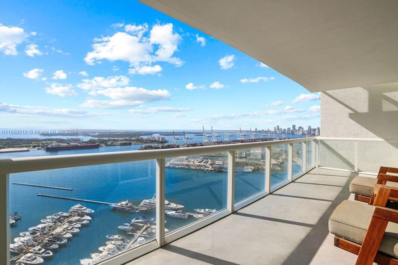 ICON CONDO - Residential