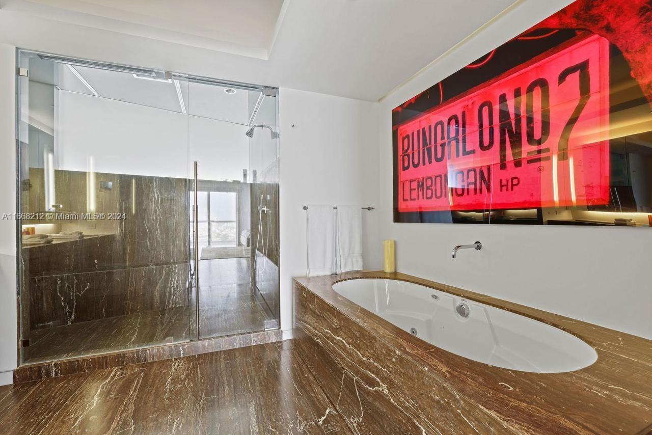 ICON CONDO - Residential