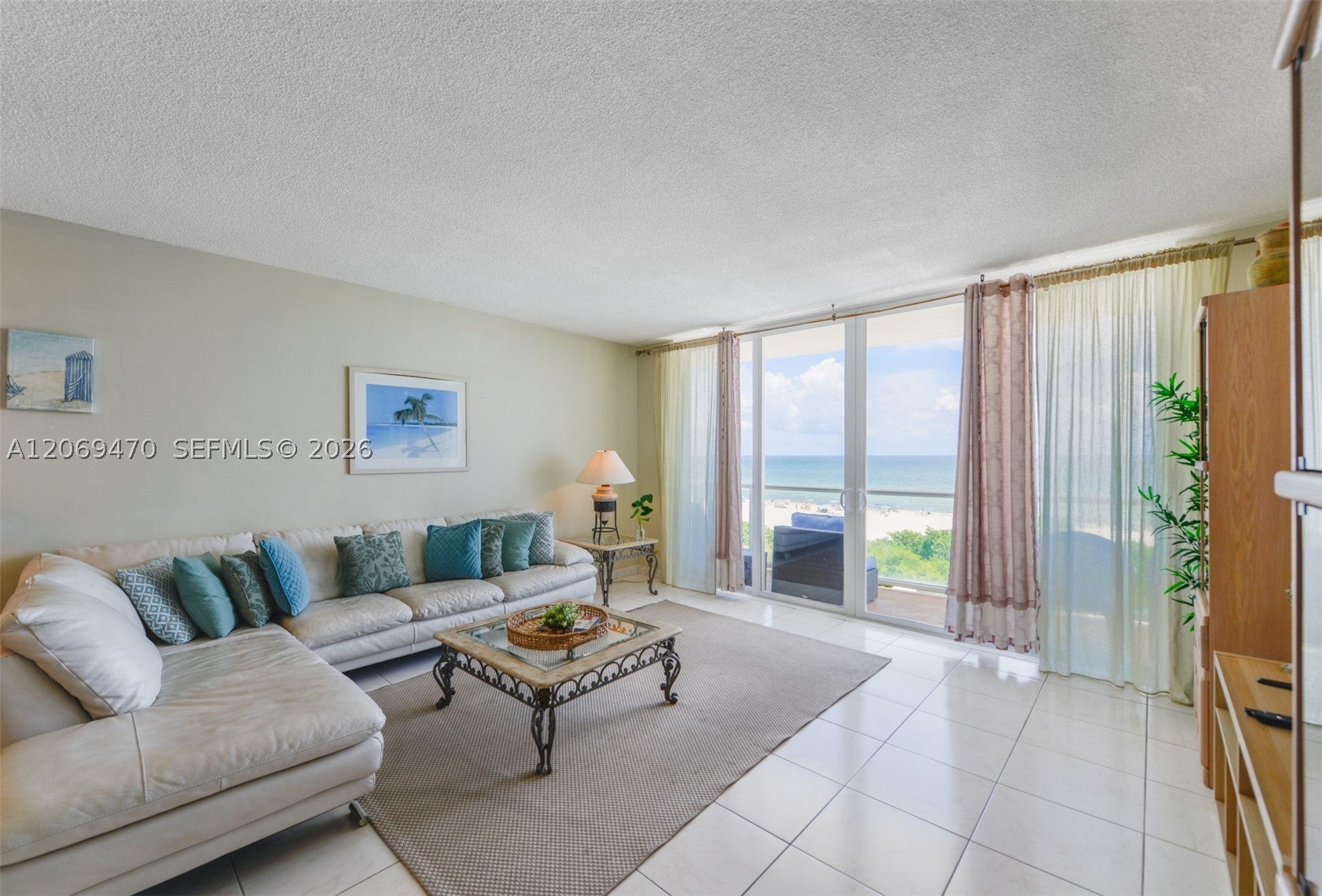 5601 Collins Ave 512