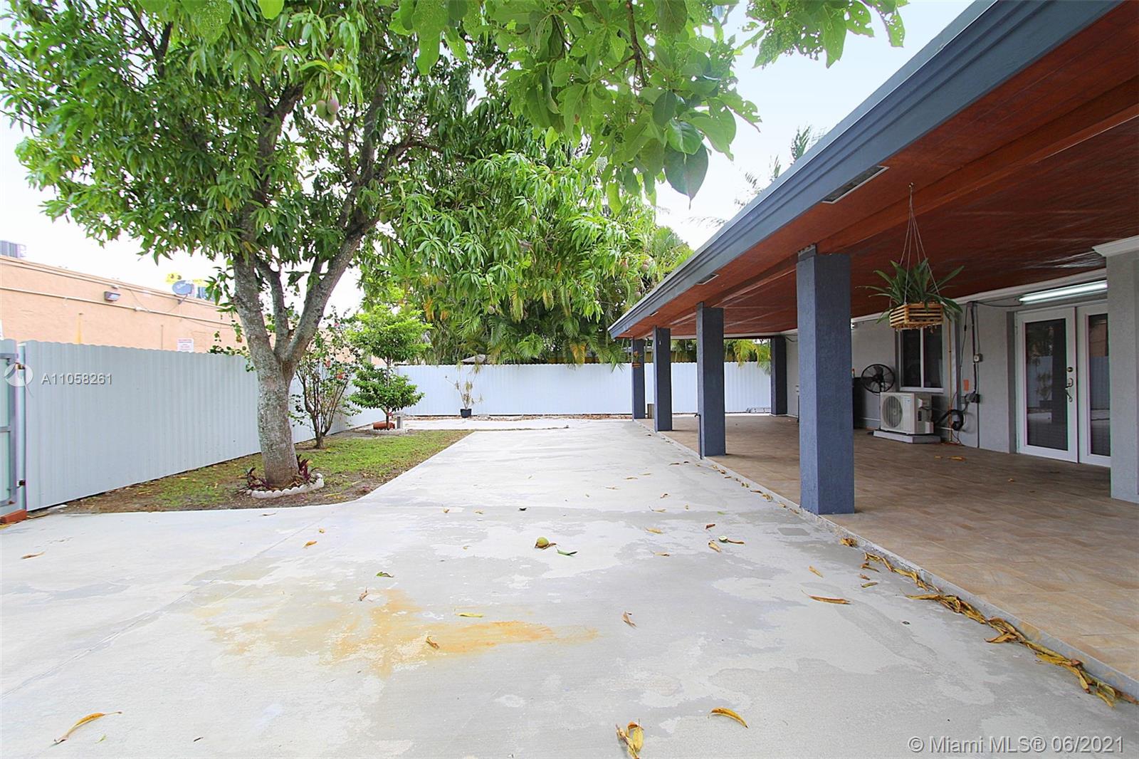 SUNSET HEIGHTS - Residential Lease