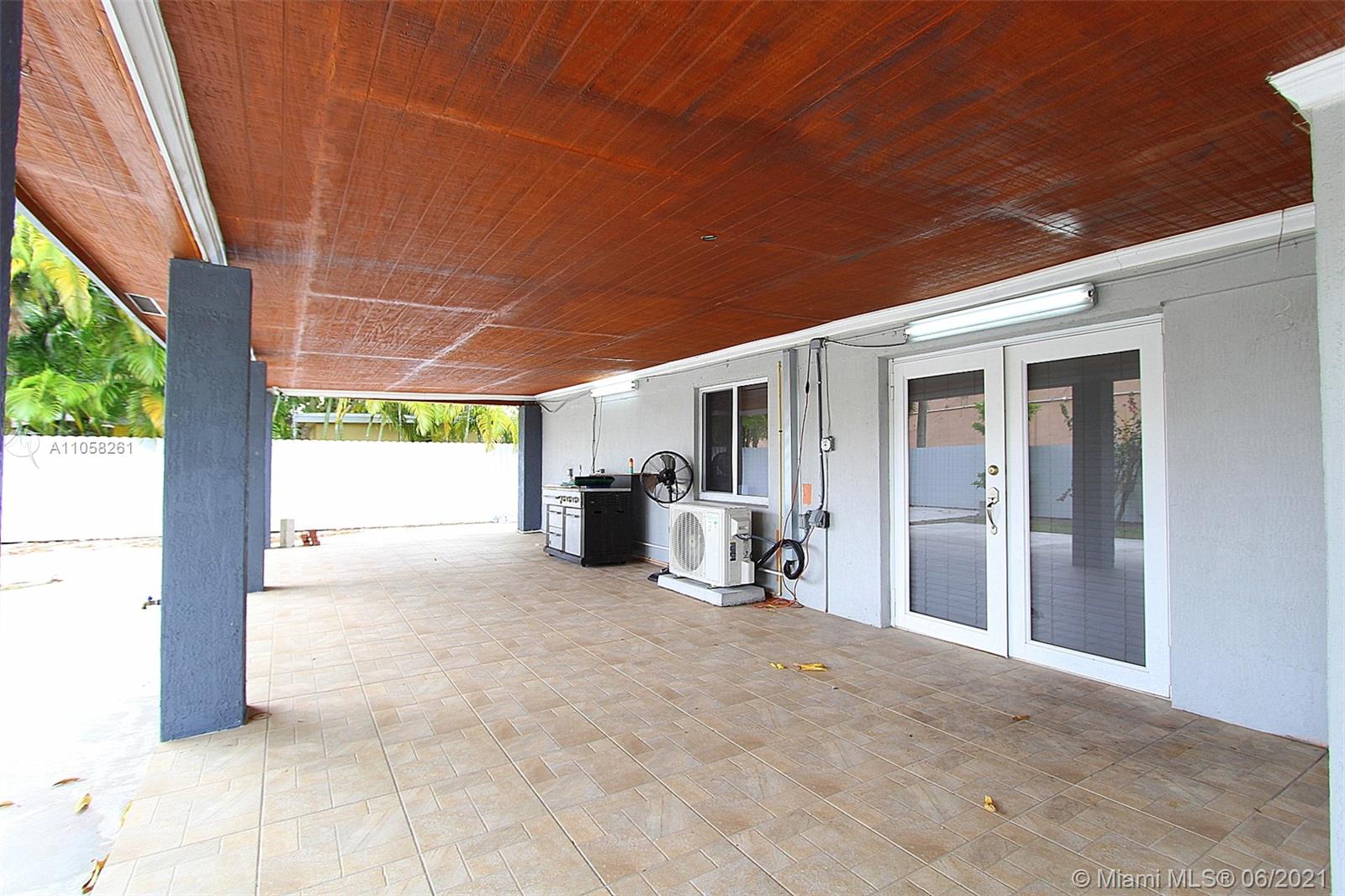 SUNSET HEIGHTS - Residential Lease