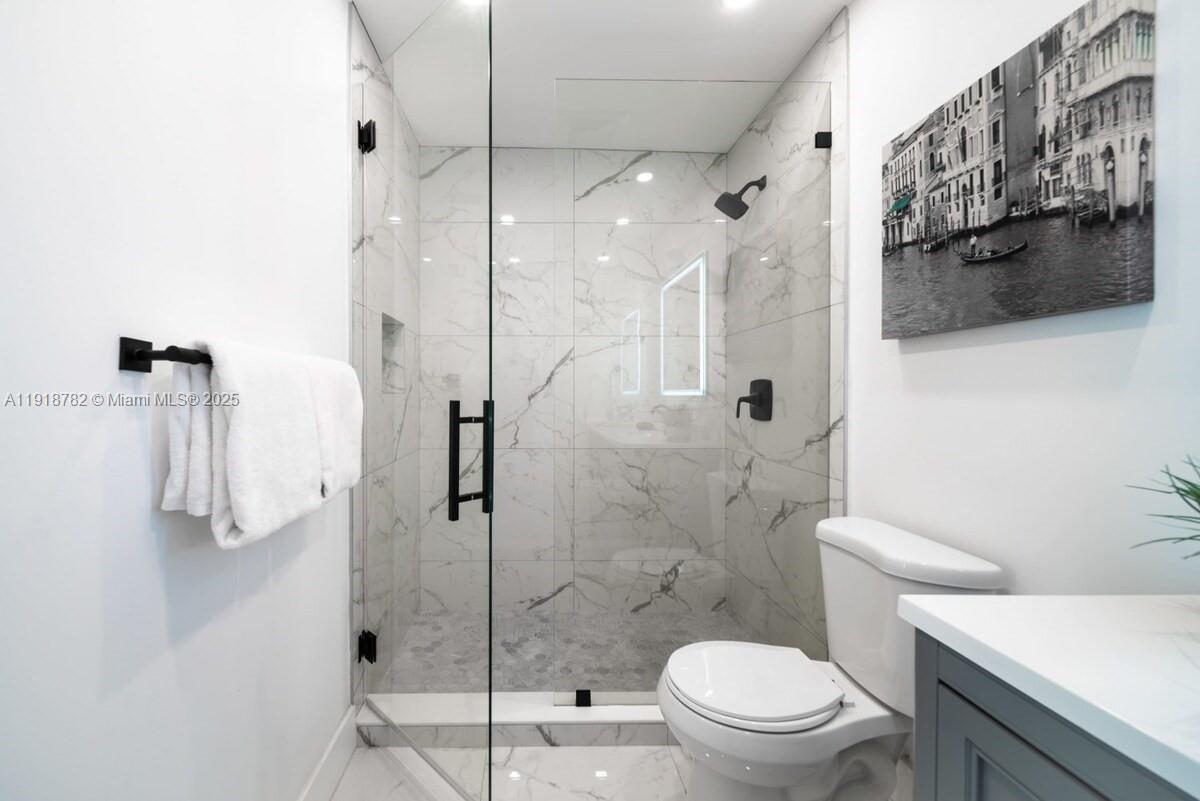 ALHAMBRA HGTS SEC 5 - Residential Lease