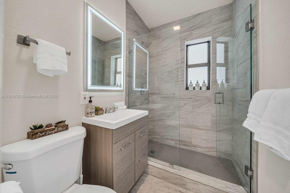 ALHAMBRA HGTS SEC 5 - Residential Lease