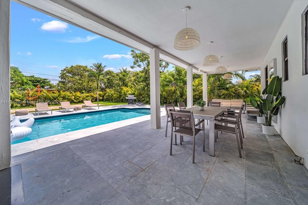 ALHAMBRA HGTS SEC 5 - Residential Lease