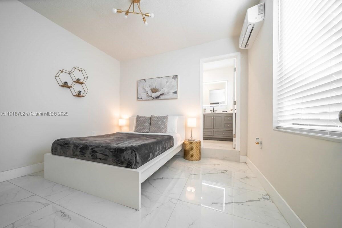 ALHAMBRA HGTS SEC 5 - Residential Lease