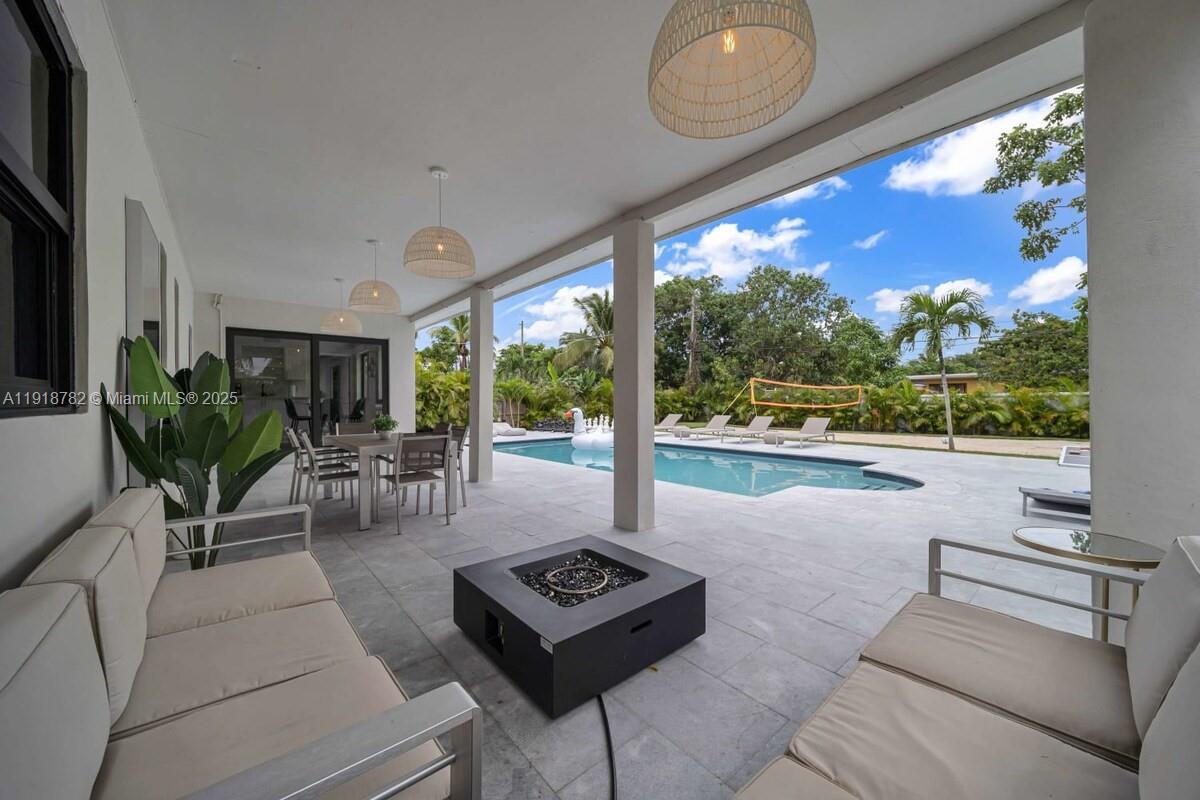 ALHAMBRA HGTS SEC 5 - Residential Lease