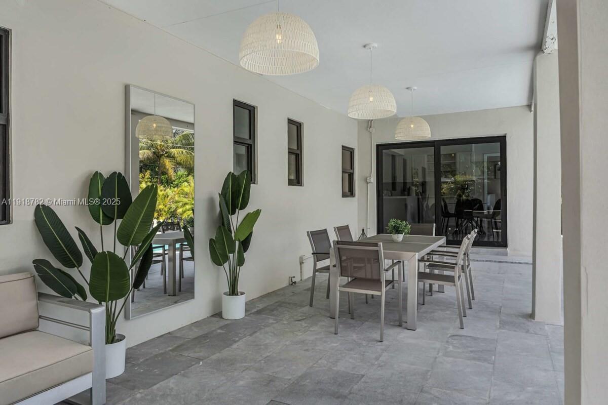 ALHAMBRA HGTS SEC 5 - Residential Lease