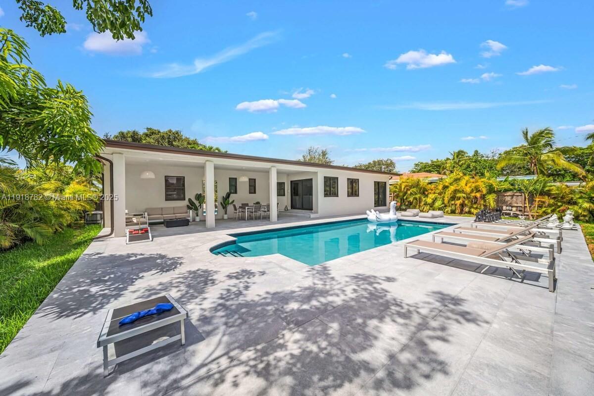 ALHAMBRA HGTS SEC 5 - Residential Lease