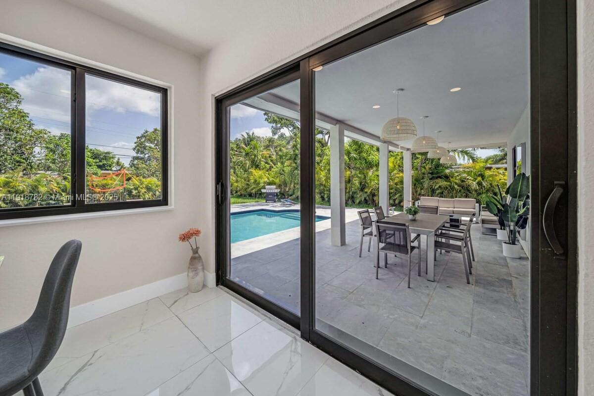 ALHAMBRA HGTS SEC 5 - Residential Lease