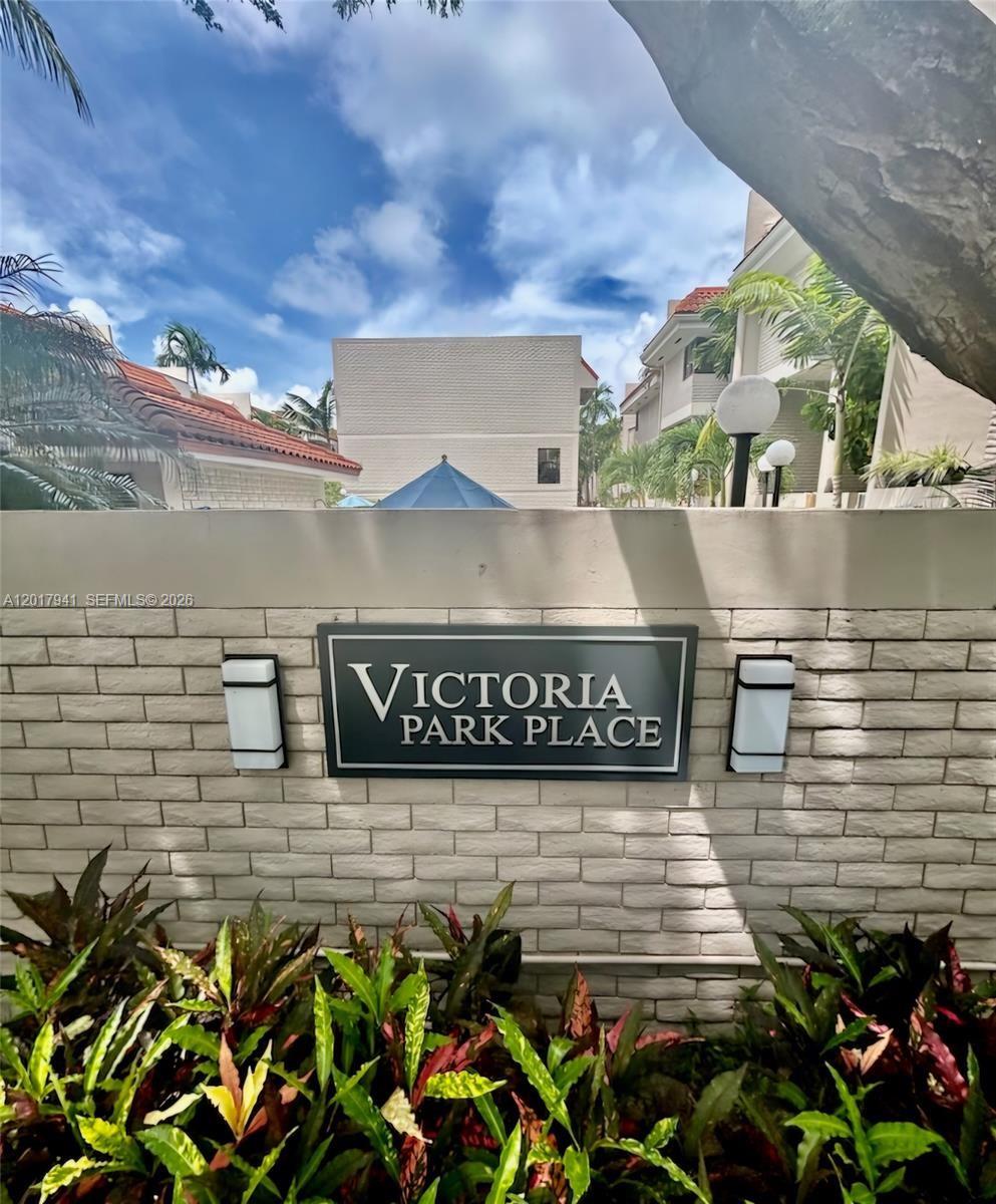 VICTORIA PARK PLACE - Residential
