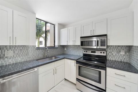 Photo of 1401 NE 9th St #26, Fort Lauderdale, FL 33304 (MLS # A12017941)