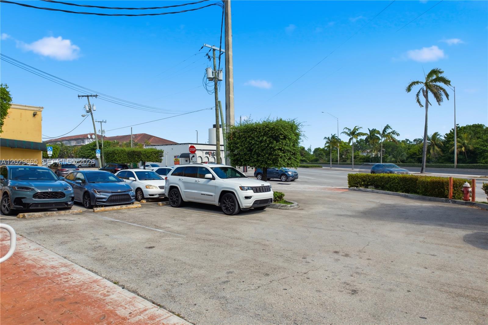 1815 W okeechobee rd