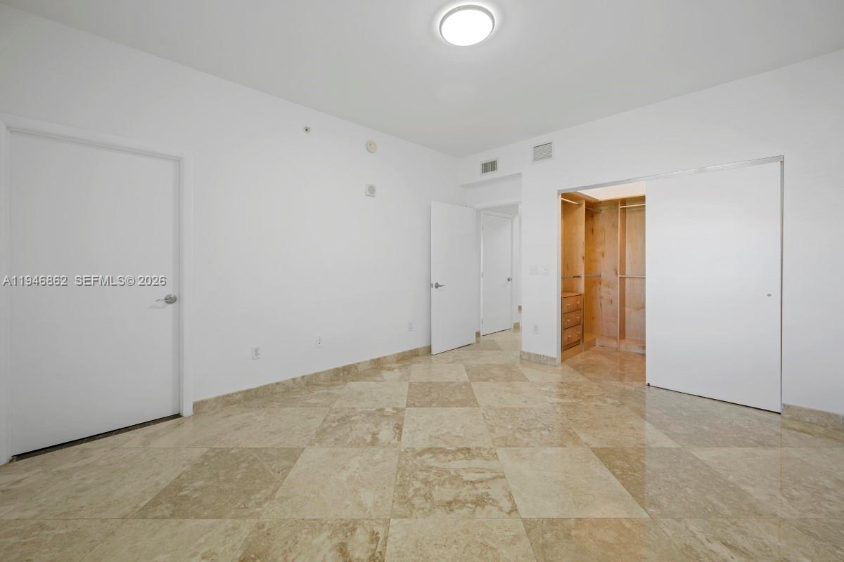 AVENTURA MARINA TWO - Residential