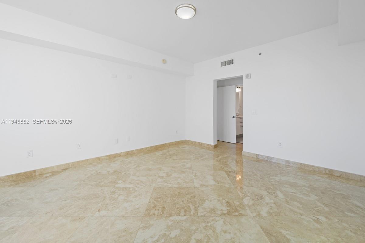 AVENTURA MARINA TWO - Residential