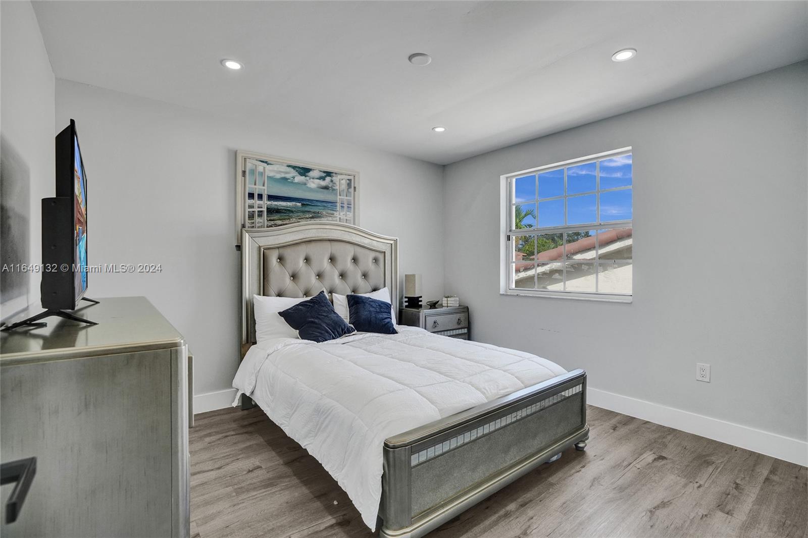WEST LAKES GARDENS - Residential
