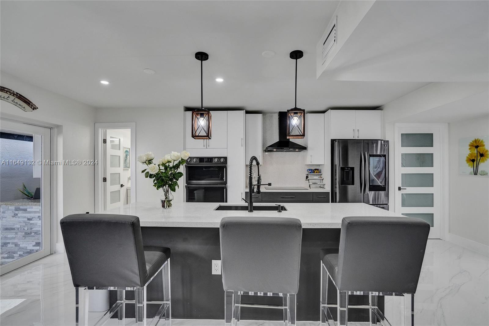 WEST LAKES GARDENS - Residential