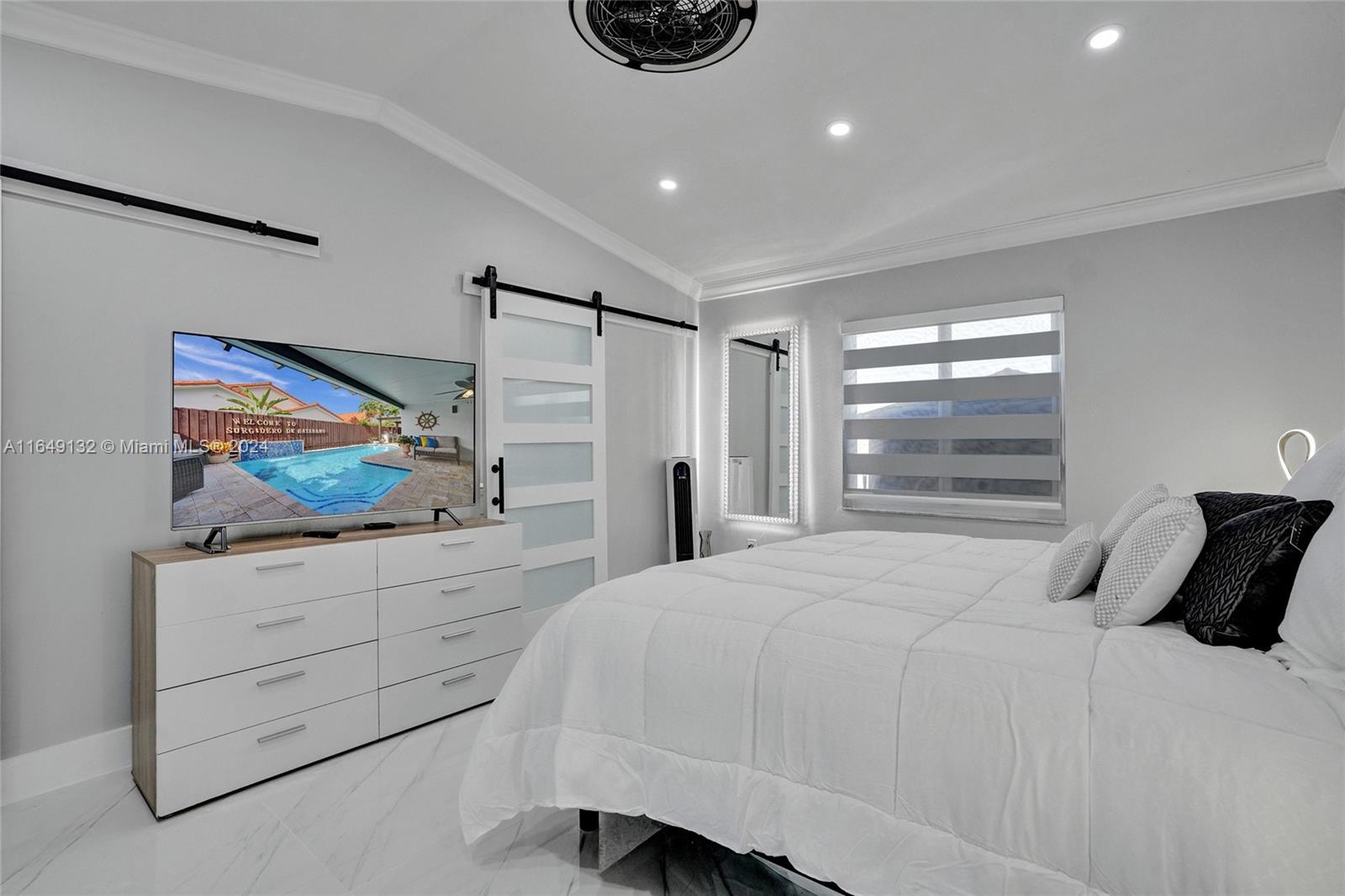 WEST LAKES GARDENS - Residential