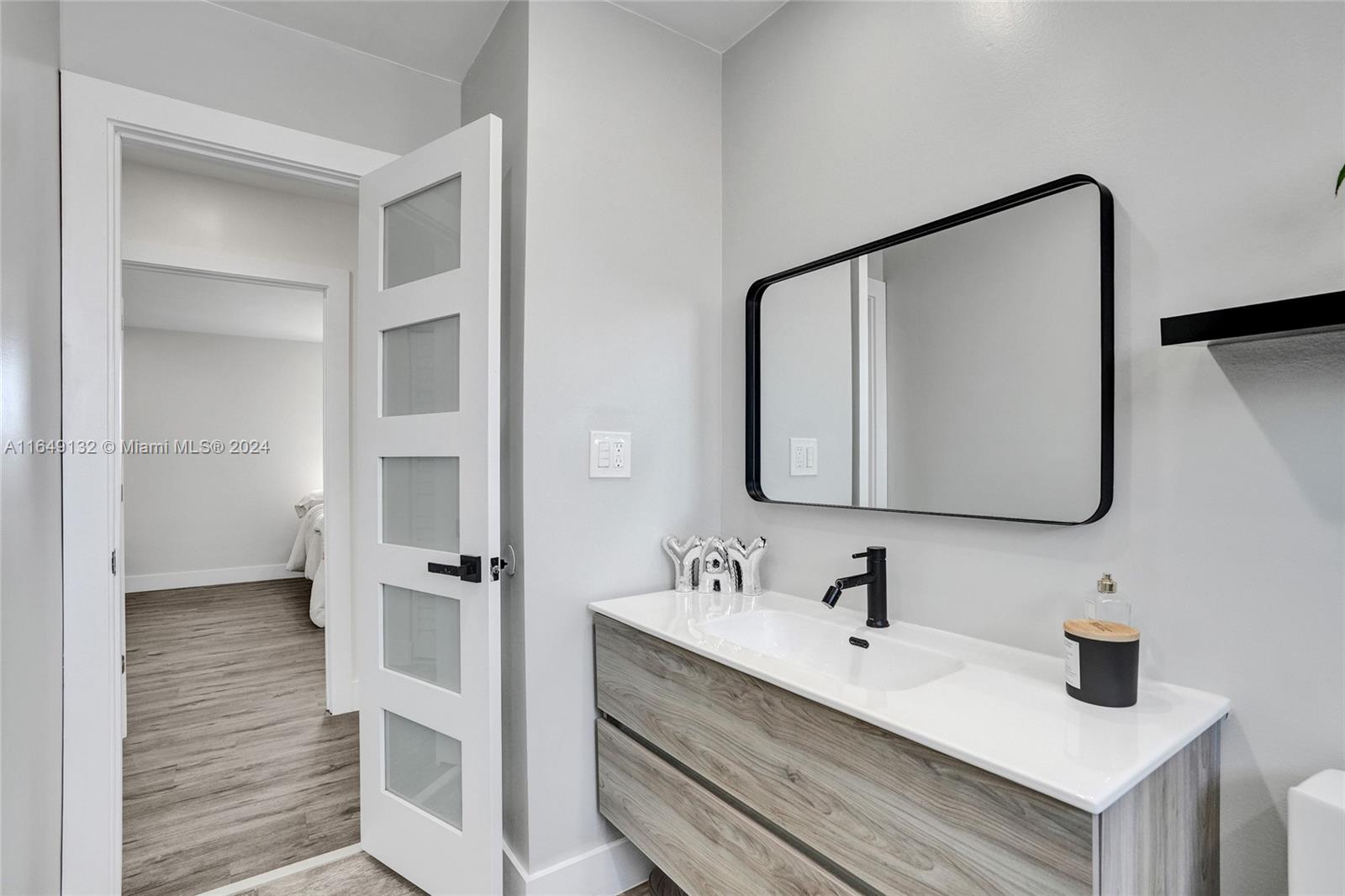 WEST LAKES GARDENS - Residential