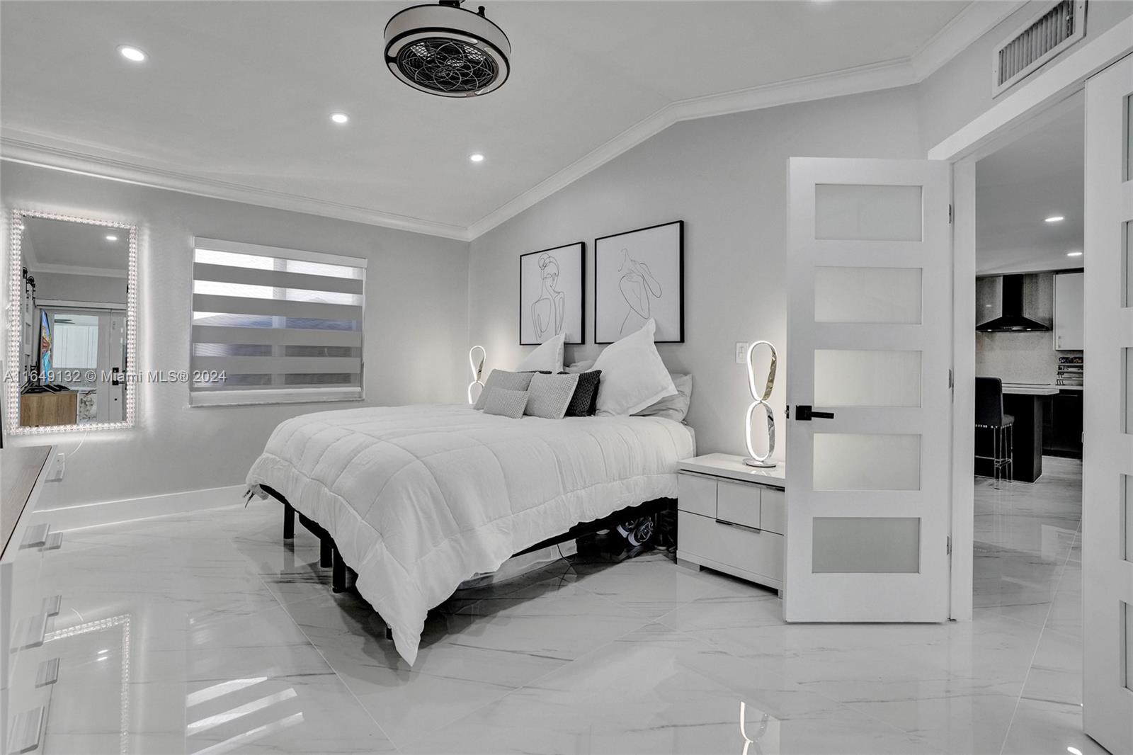 WEST LAKES GARDENS - Residential