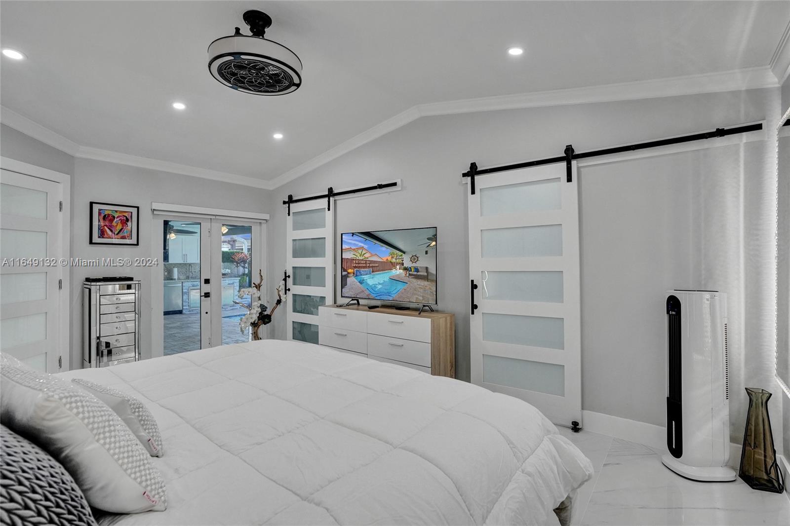 WEST LAKES GARDENS - Residential