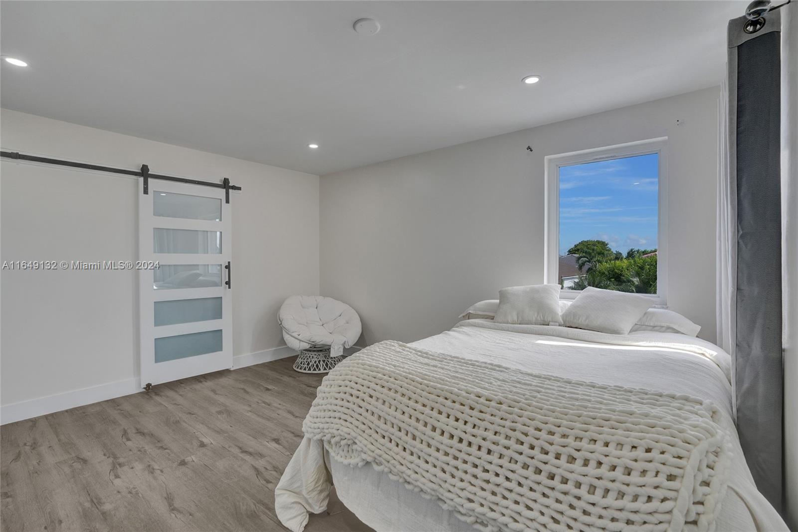WEST LAKES GARDENS - Residential