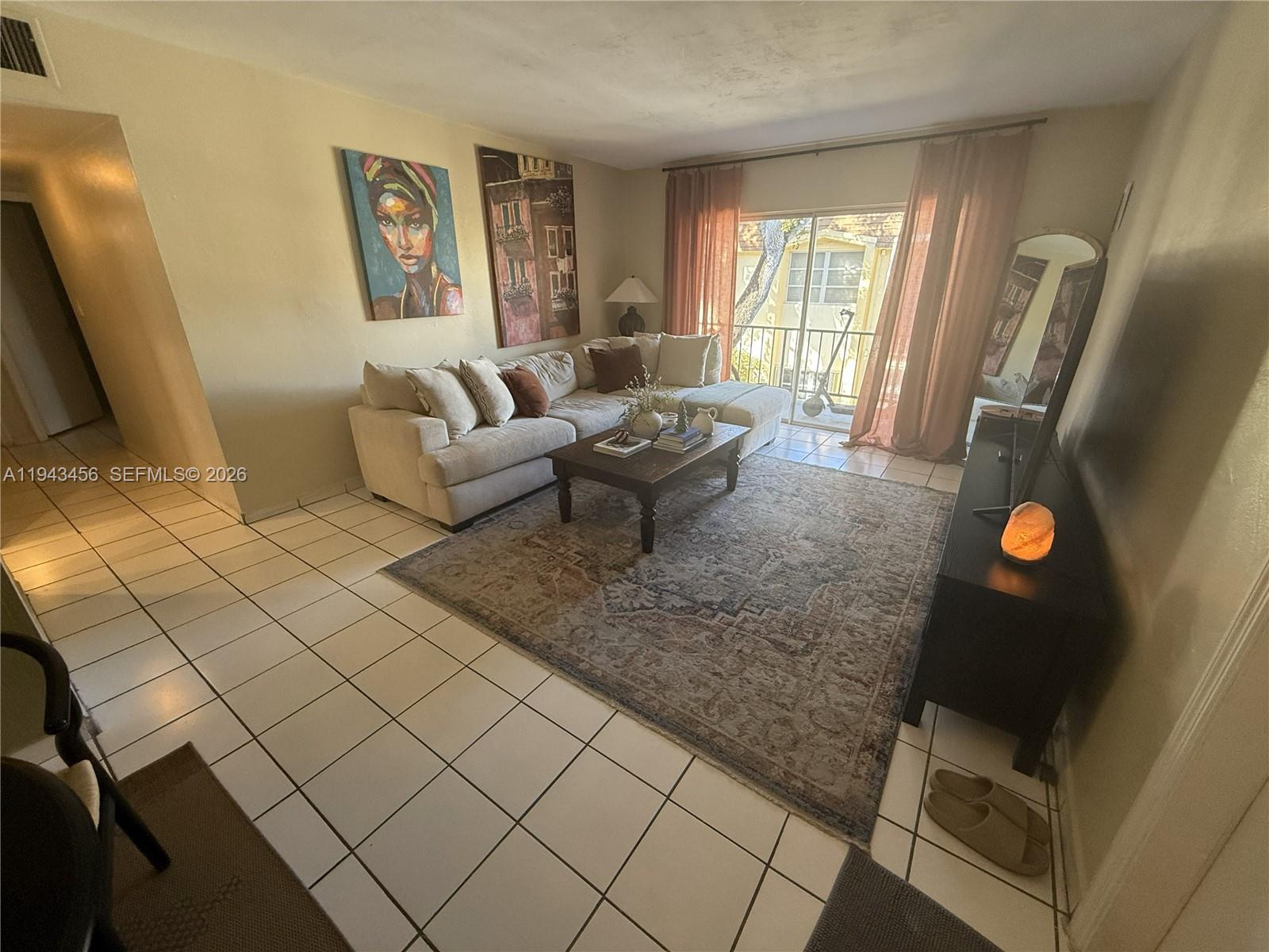 LAKEWOOD VILLAS CONDO - Residential