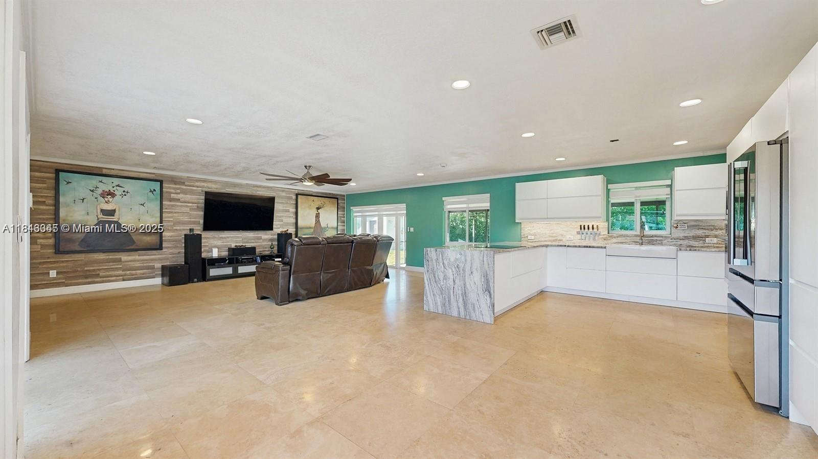 HIDEAWAY PINES SEC 2 - Residential