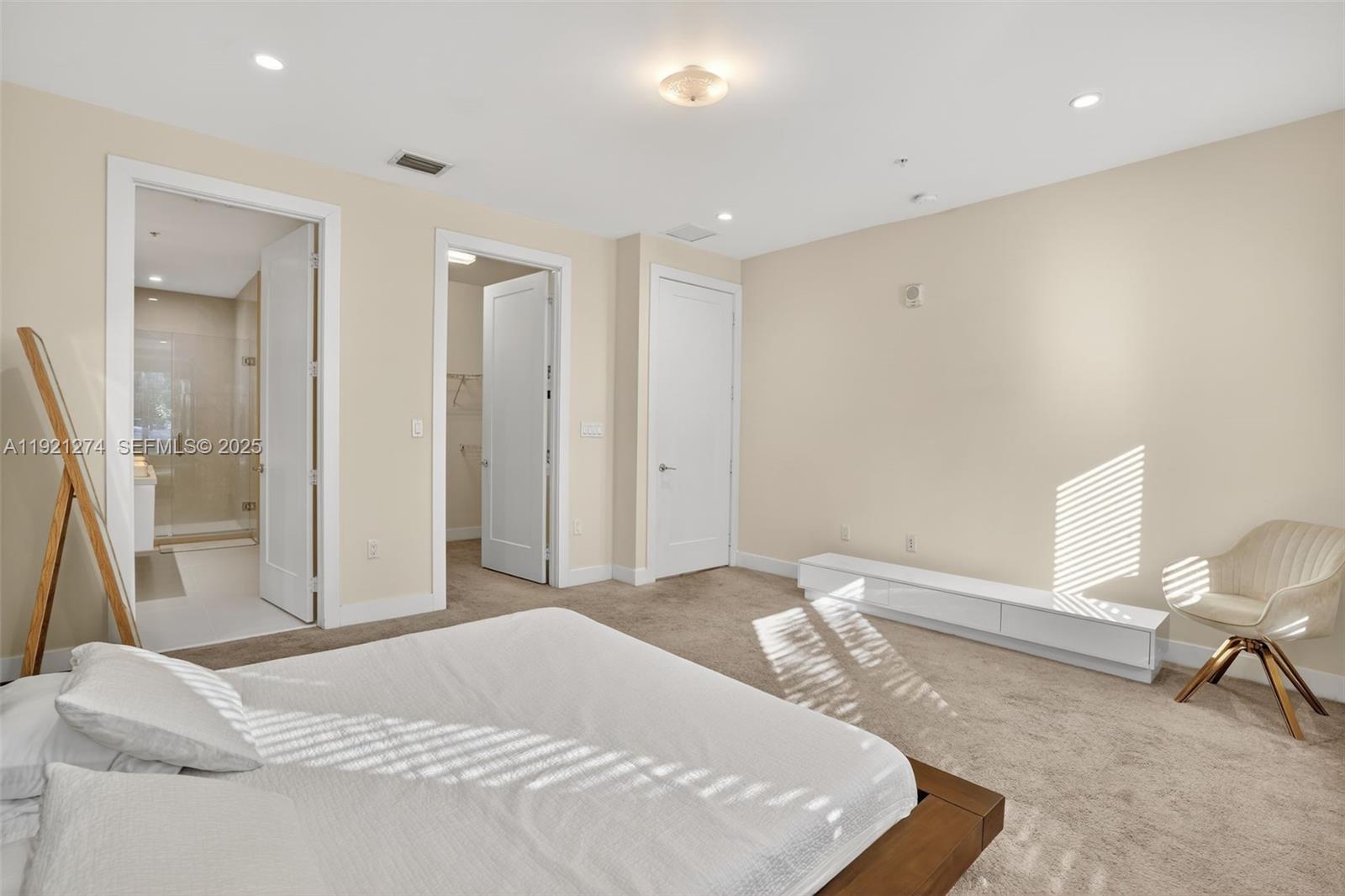 LANDMARK AT DORAL - Residential