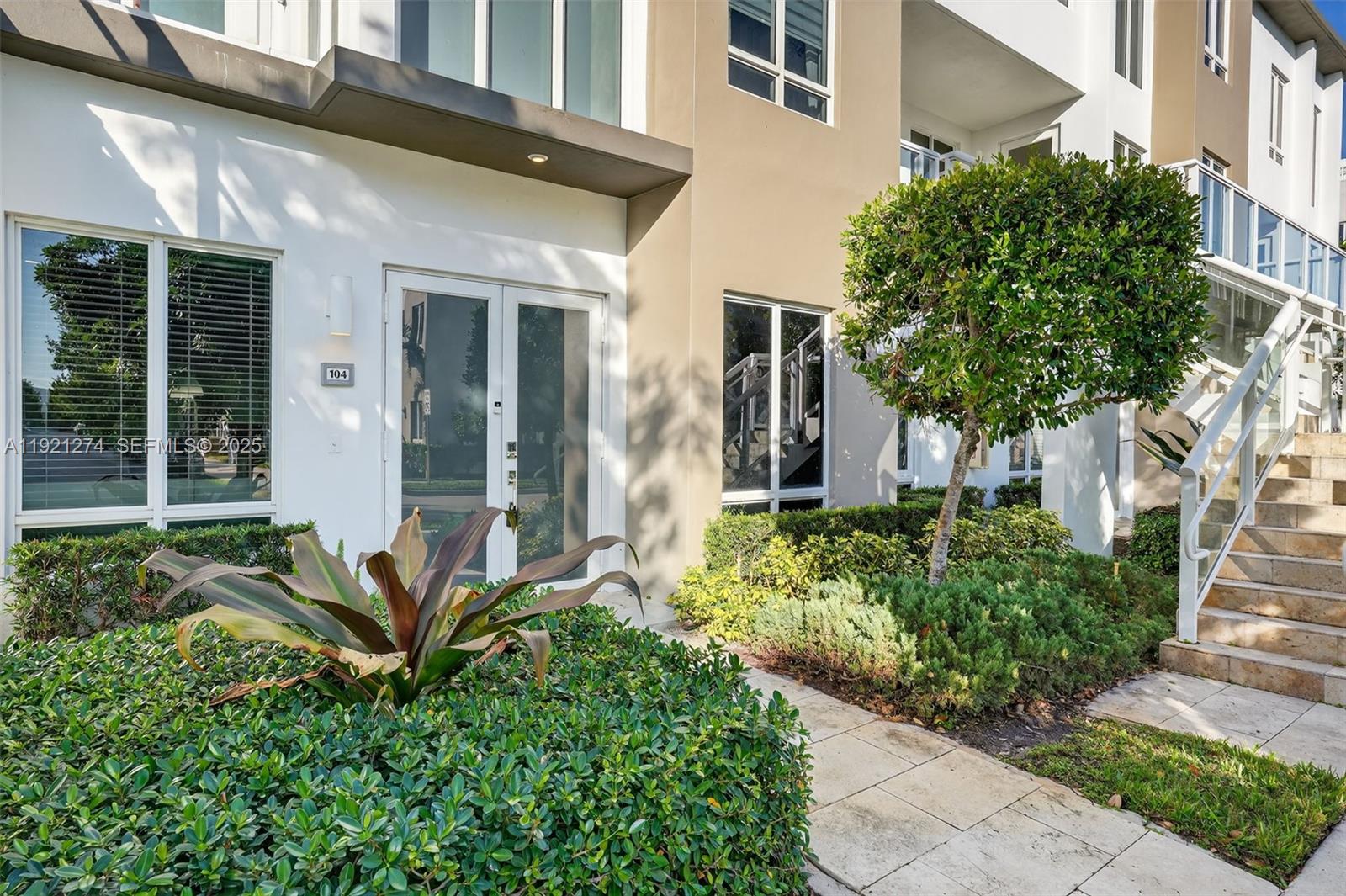 LANDMARK AT DORAL - Residential