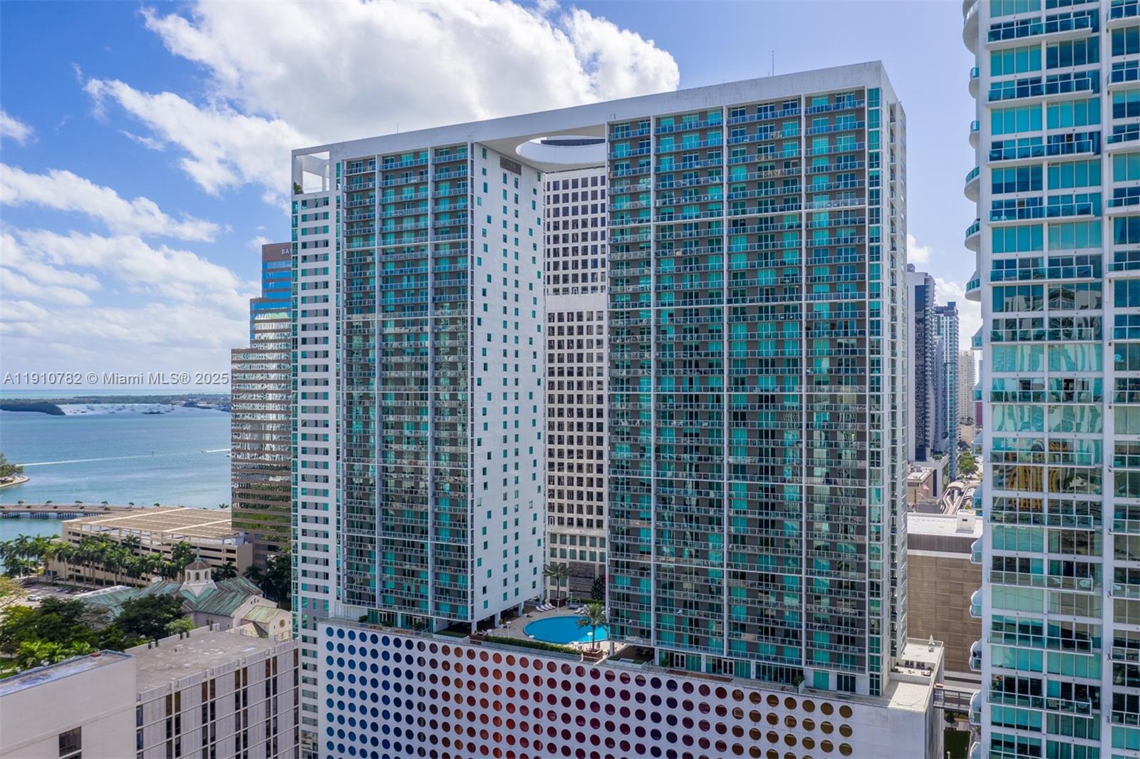 500 BRICKELL WEST CONDO - Residential