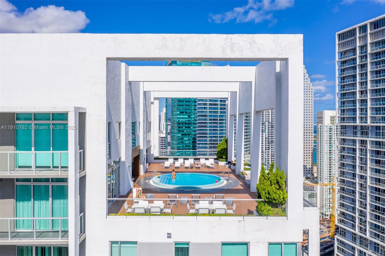 500 BRICKELL WEST CONDO - Residential