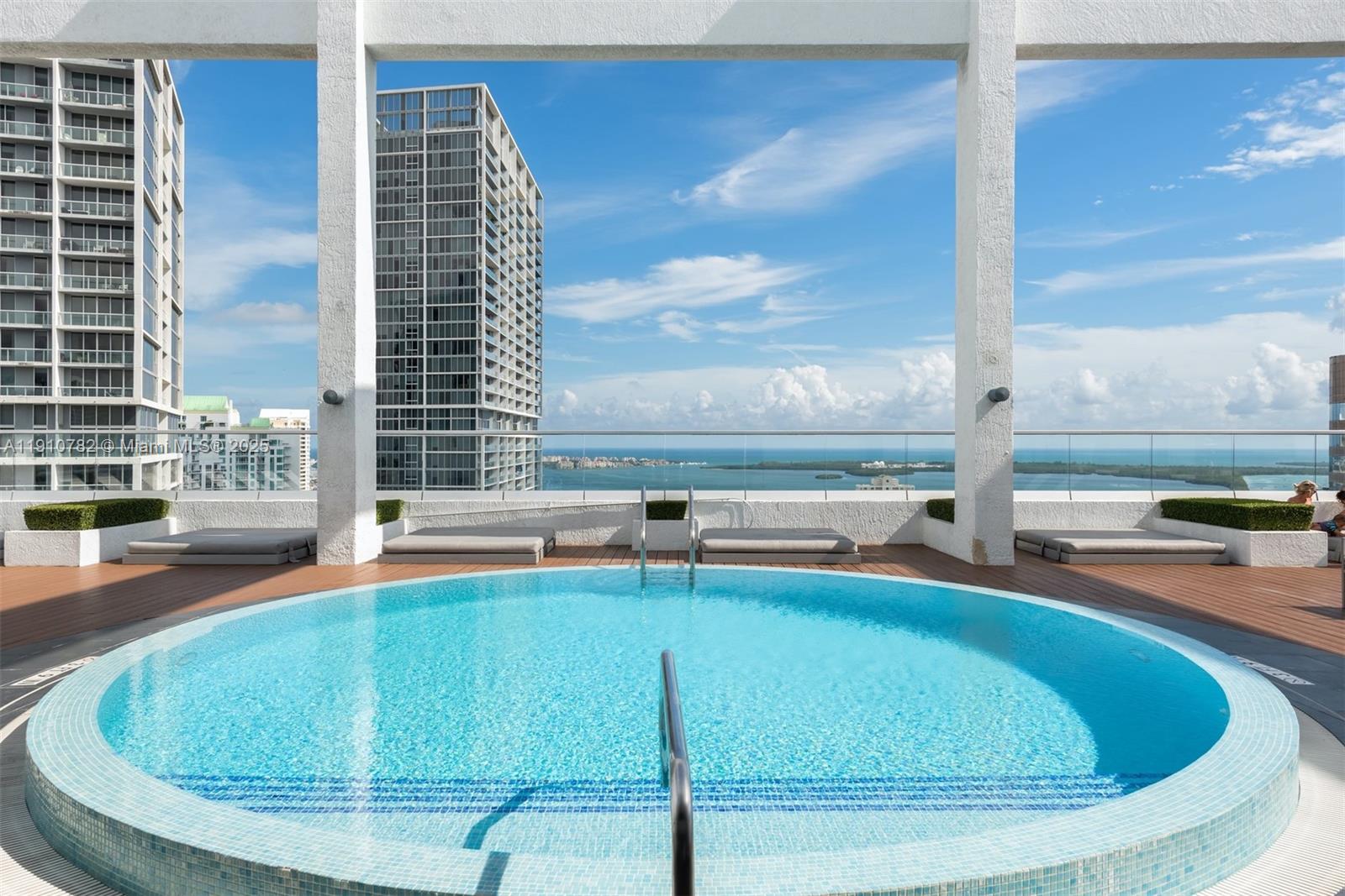 500 BRICKELL WEST CONDO - Residential