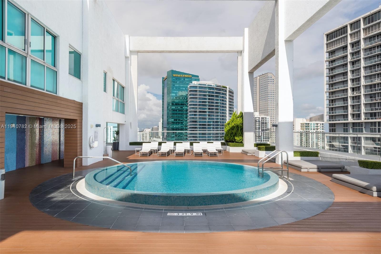 500 BRICKELL WEST CONDO - Residential