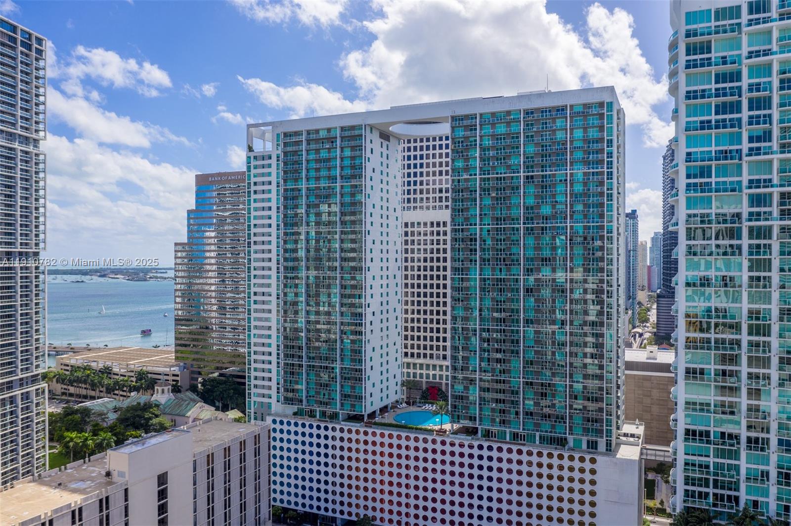 500 BRICKELL WEST CONDO - Residential