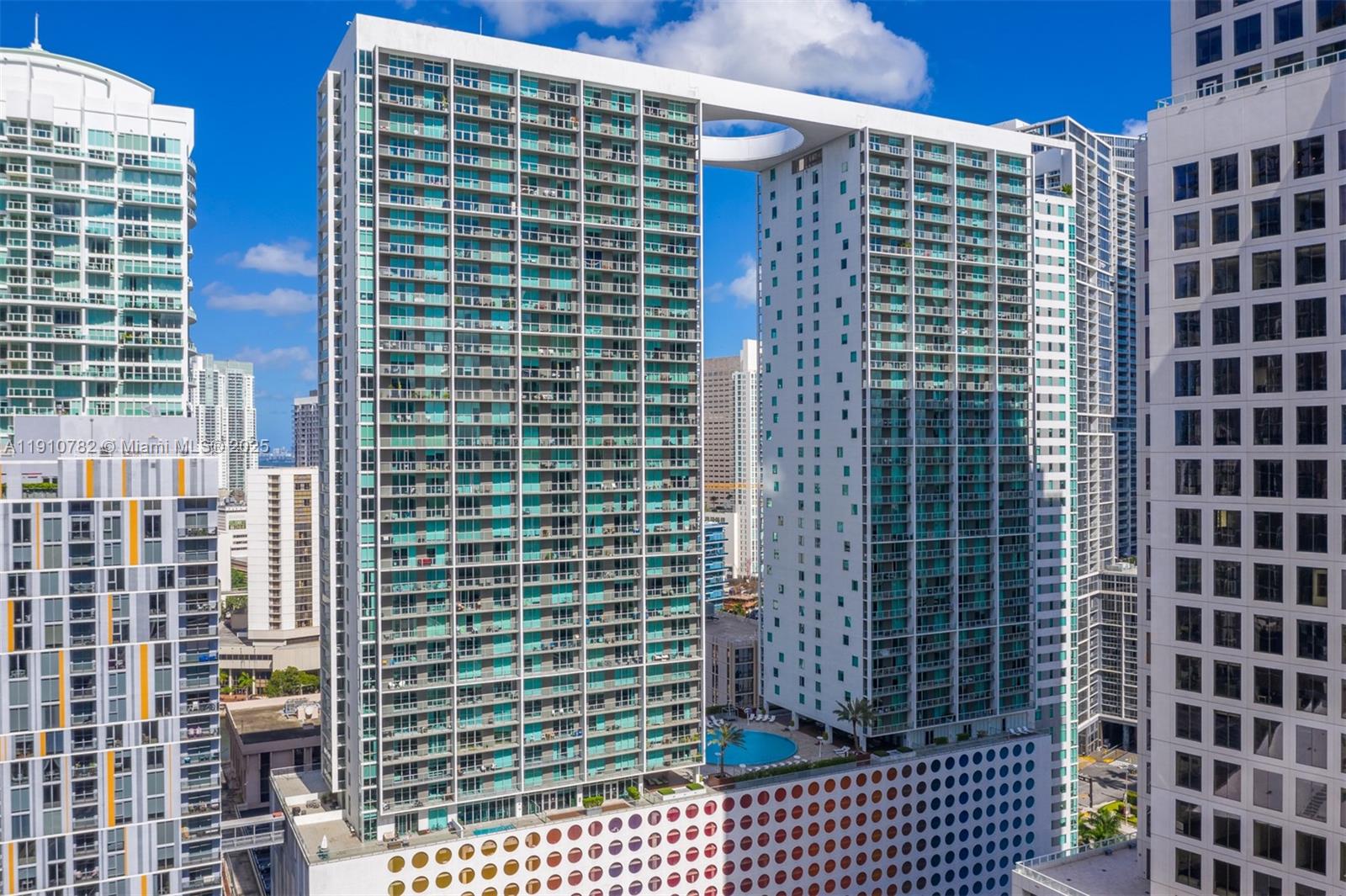 500 BRICKELL WEST CONDO - Residential