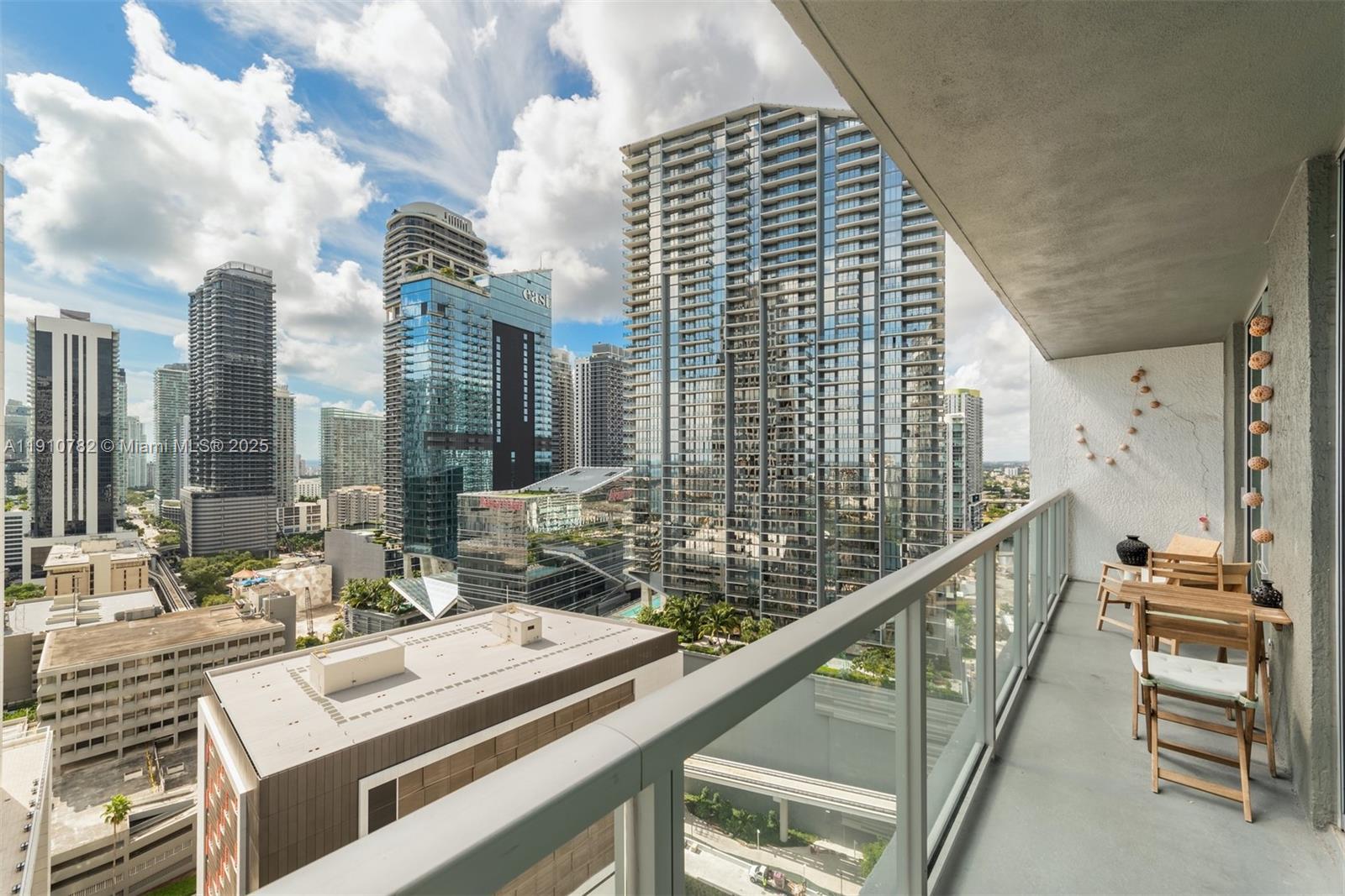 500 BRICKELL WEST CONDO - Residential