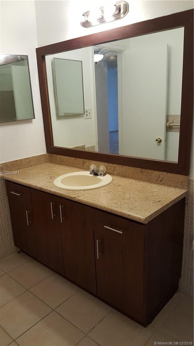 Castle Apts 1 Condo - Residential Lease