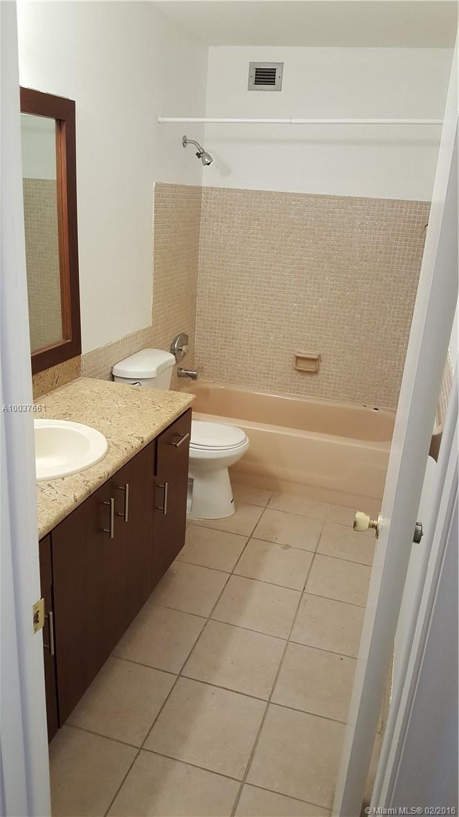 Castle Apts 1 Condo - Residential Lease