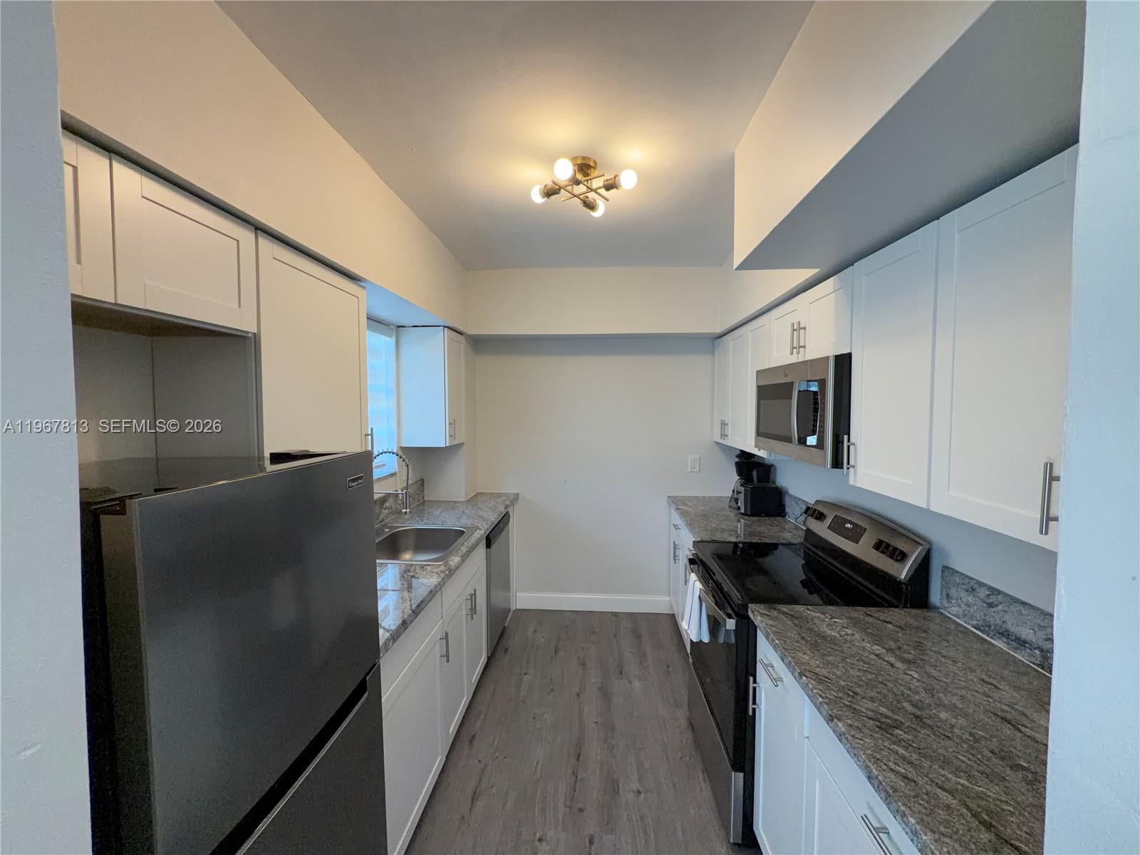 BAY HARBOUR ISLAND - Residential Lease