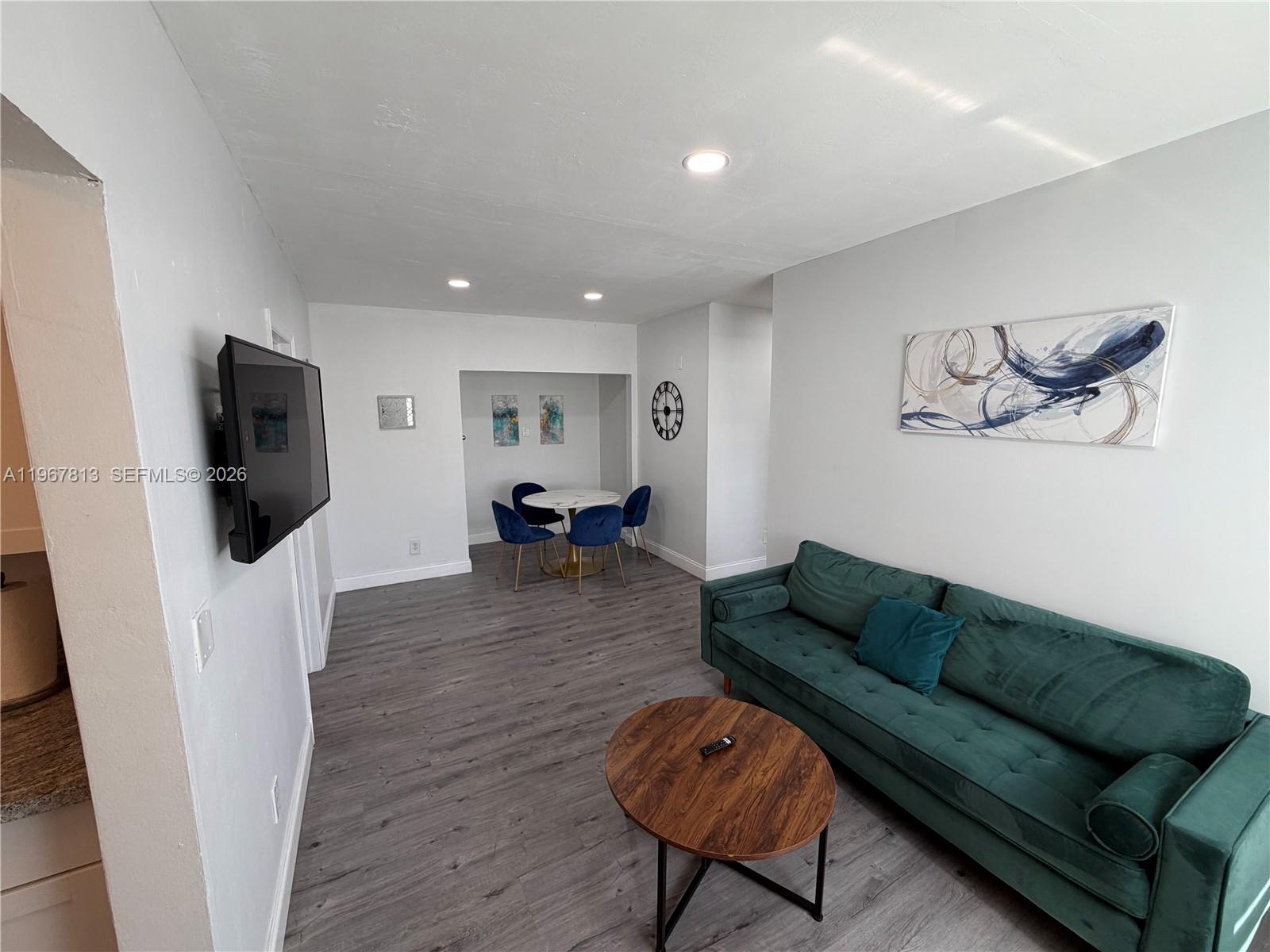 BAY HARBOUR ISLAND - Residential Lease