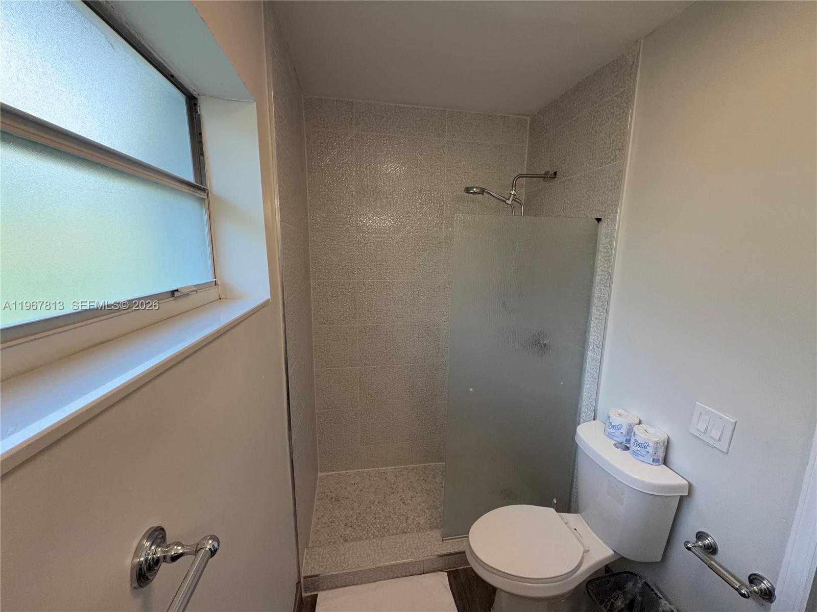 BAY HARBOUR ISLAND - Residential Lease