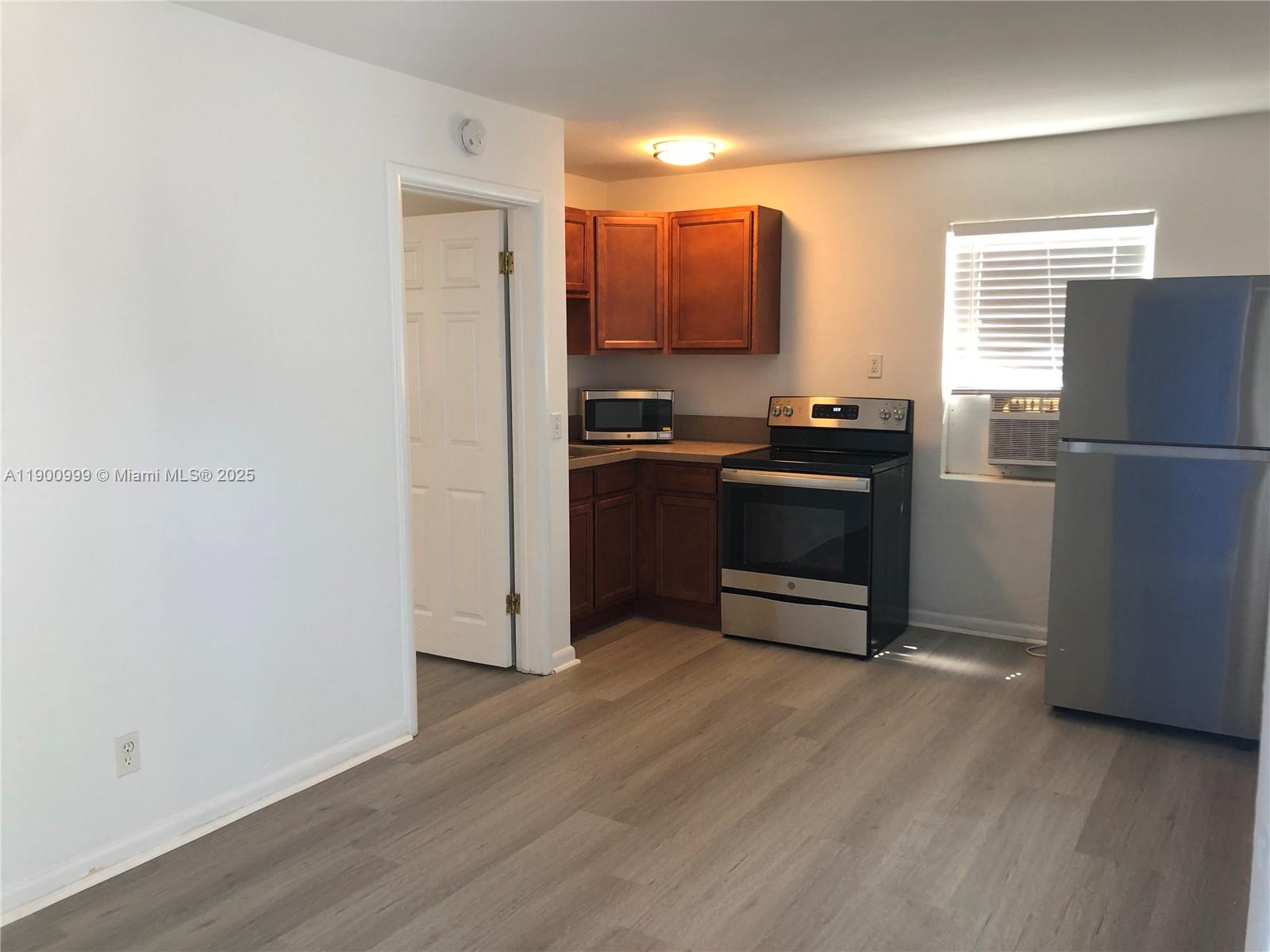 LAKE WORTH TOWN OF - Residential Lease
