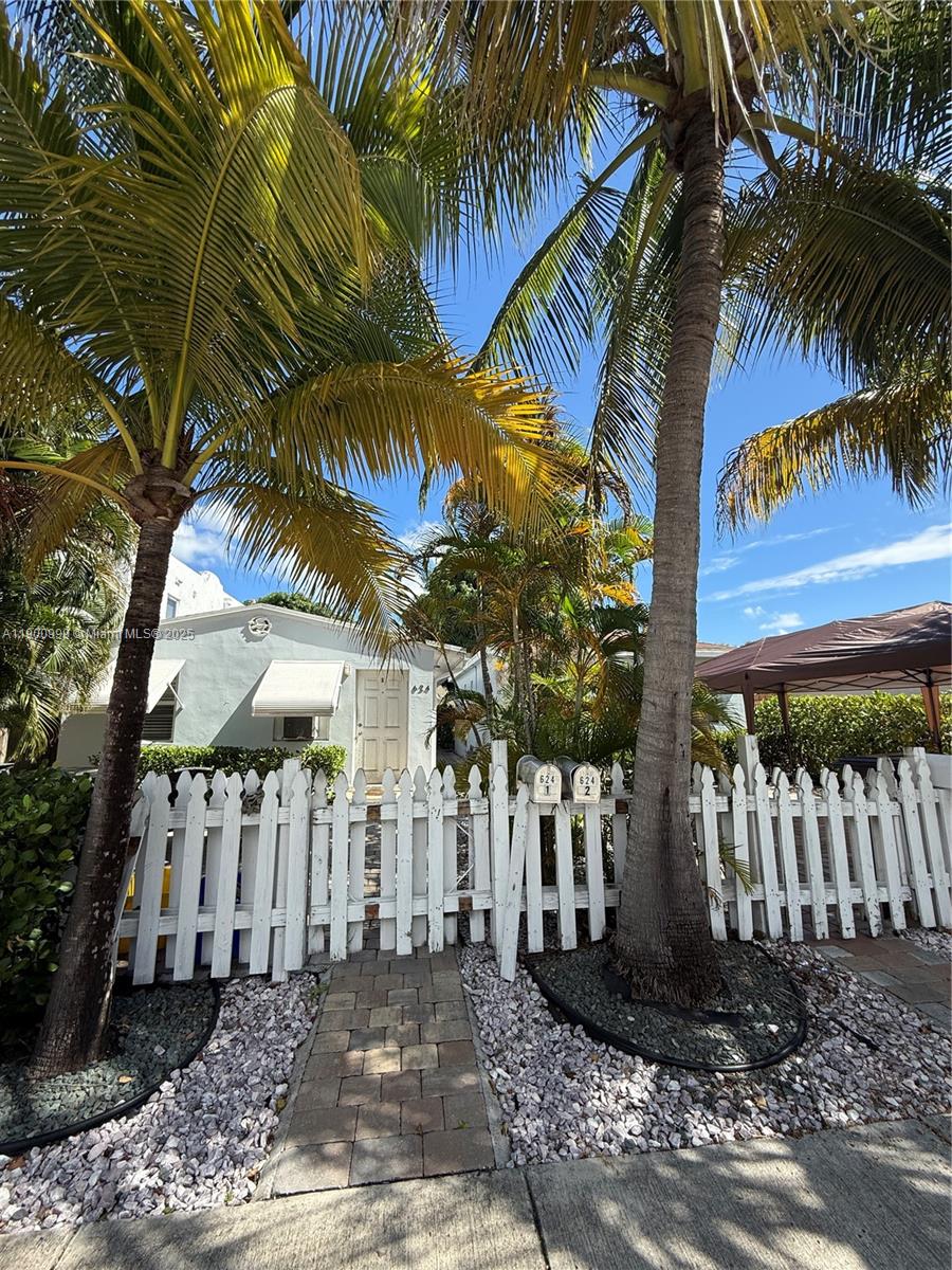 LAKE WORTH TOWN OF - Residential Lease