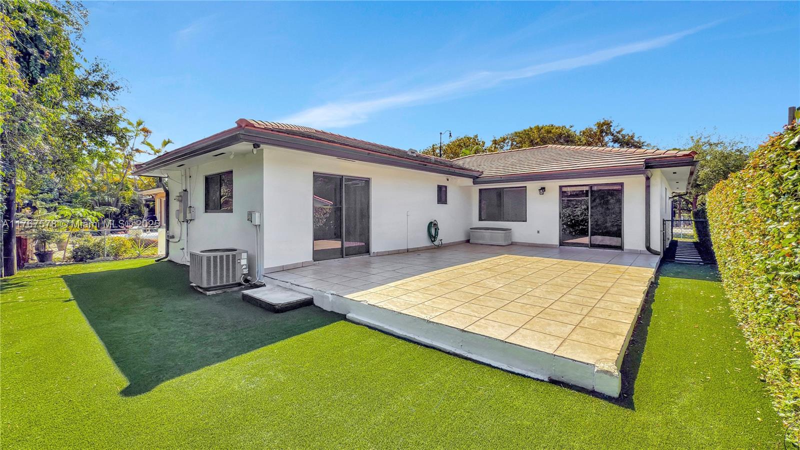 CORAL GABLES SEC E - Residential