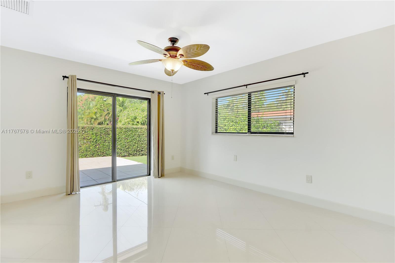 CORAL GABLES SEC E - Residential
