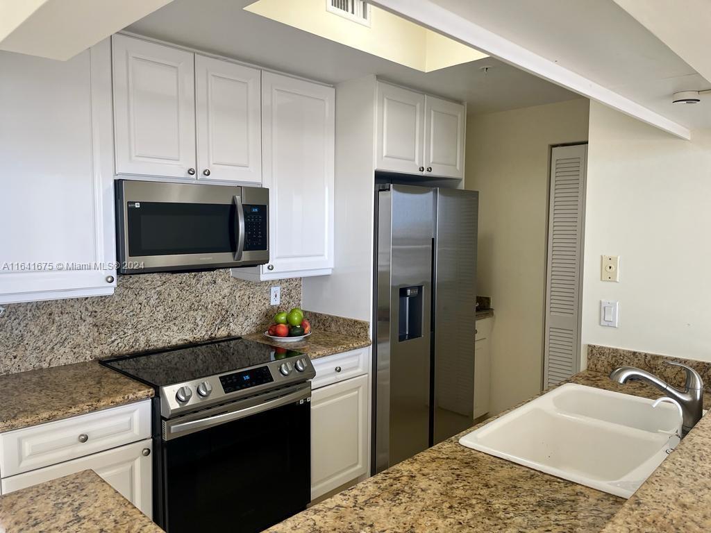 THREE TEQUESTA POINT COND - Residential Lease