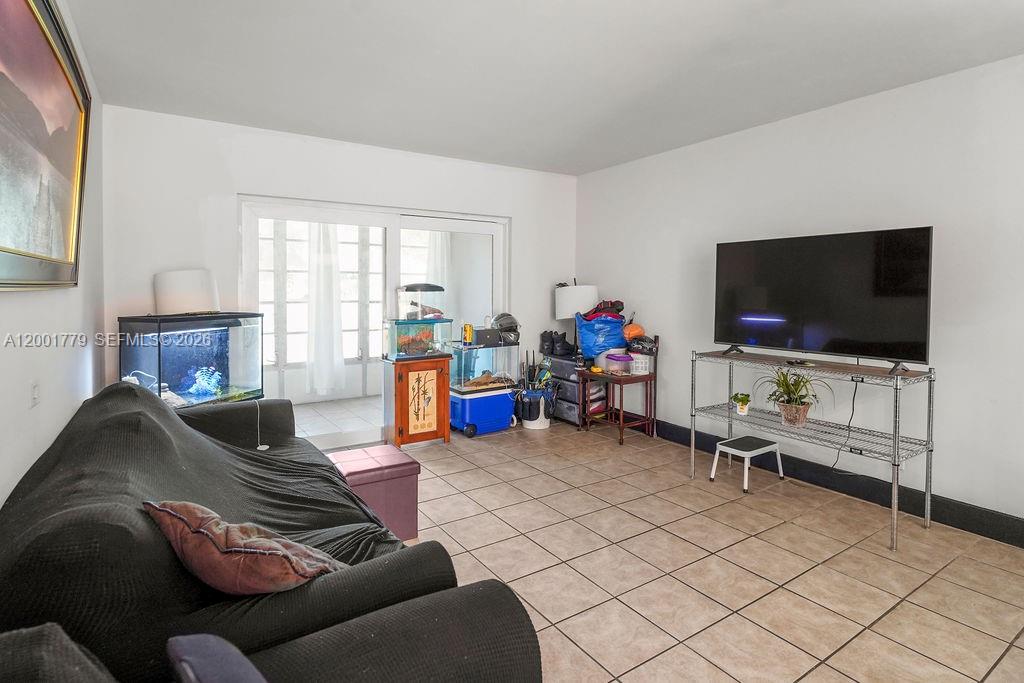 KAHLUA GARDENS CONDO - Residential