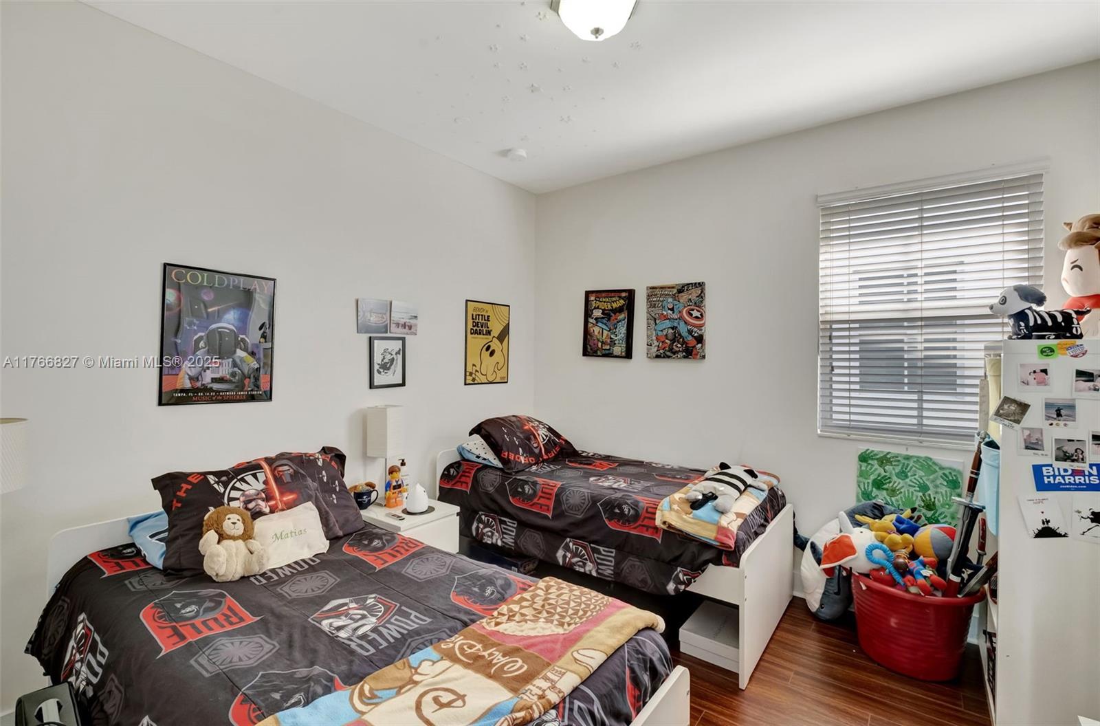 VINTAGE ESTATES - Residential