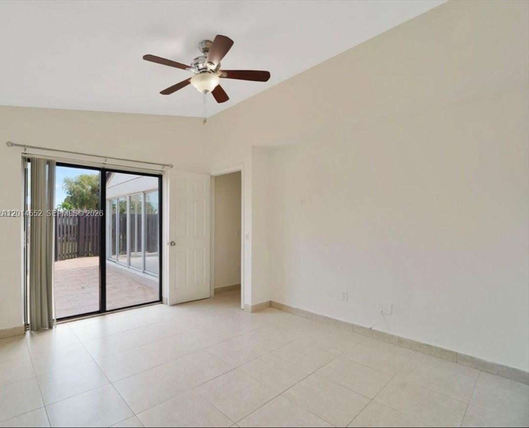 LAKES MEADOW VILG HOMES C - Residential Lease