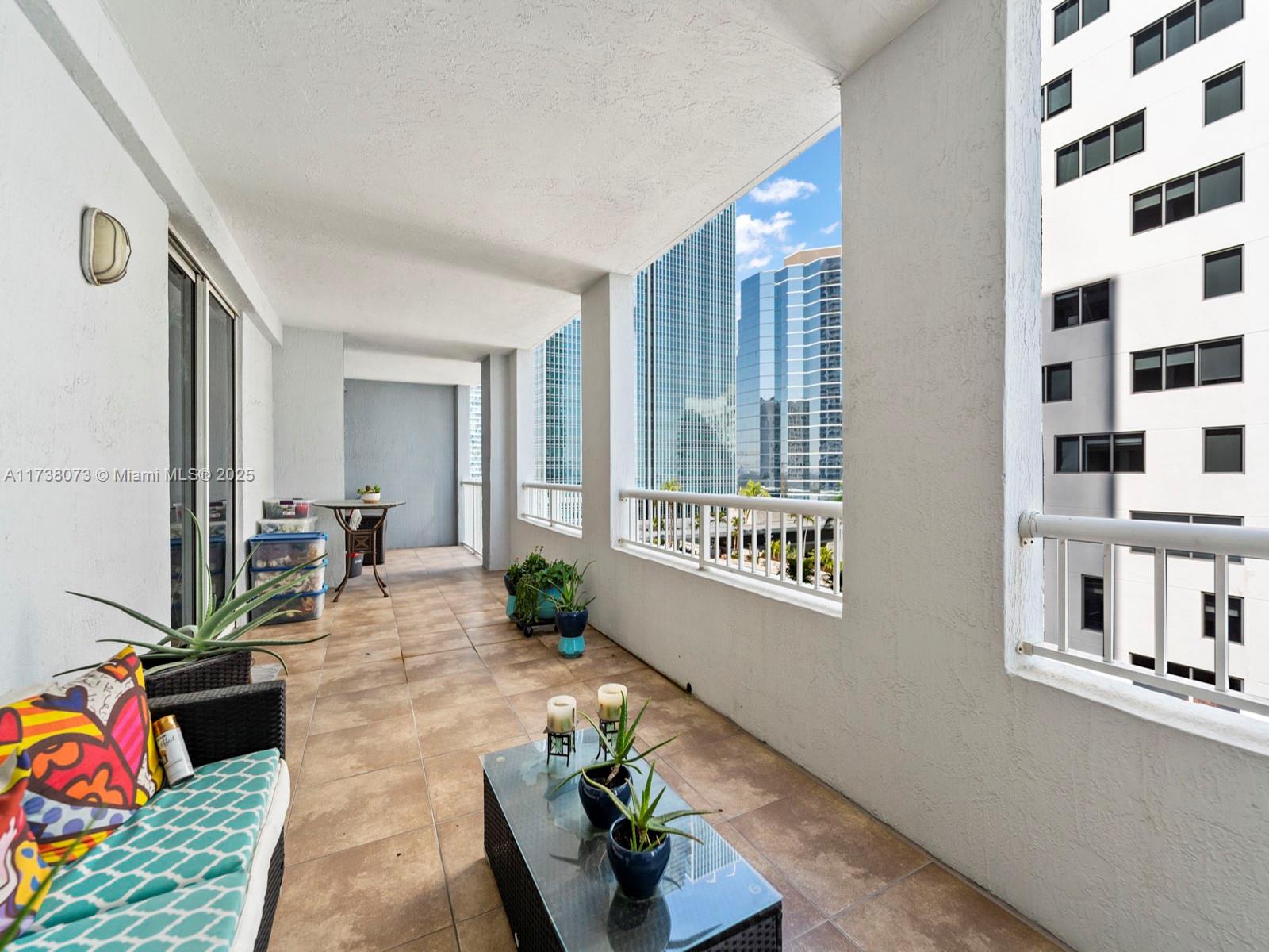 THE SAIL CONDO - Residential